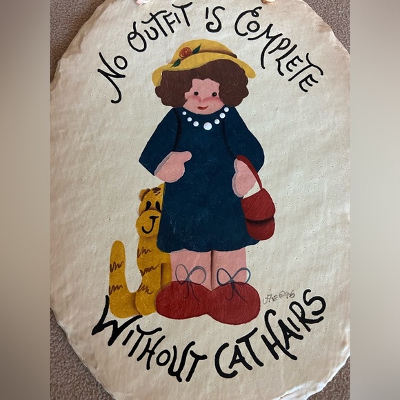 Plain Jane Handcrafted Slate Plaque “No Outfit Is Complete Without Cat Hairs” - Picture 8 of 8